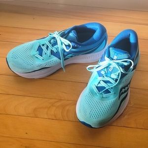 Cushioned sneakers running shoes teal